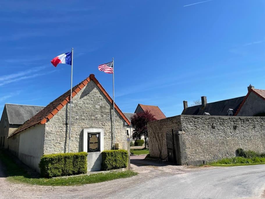 Gite Omaha 3 Etoiles - La Ferme Delaunay Saint-Come-du-Mont 外观 照片